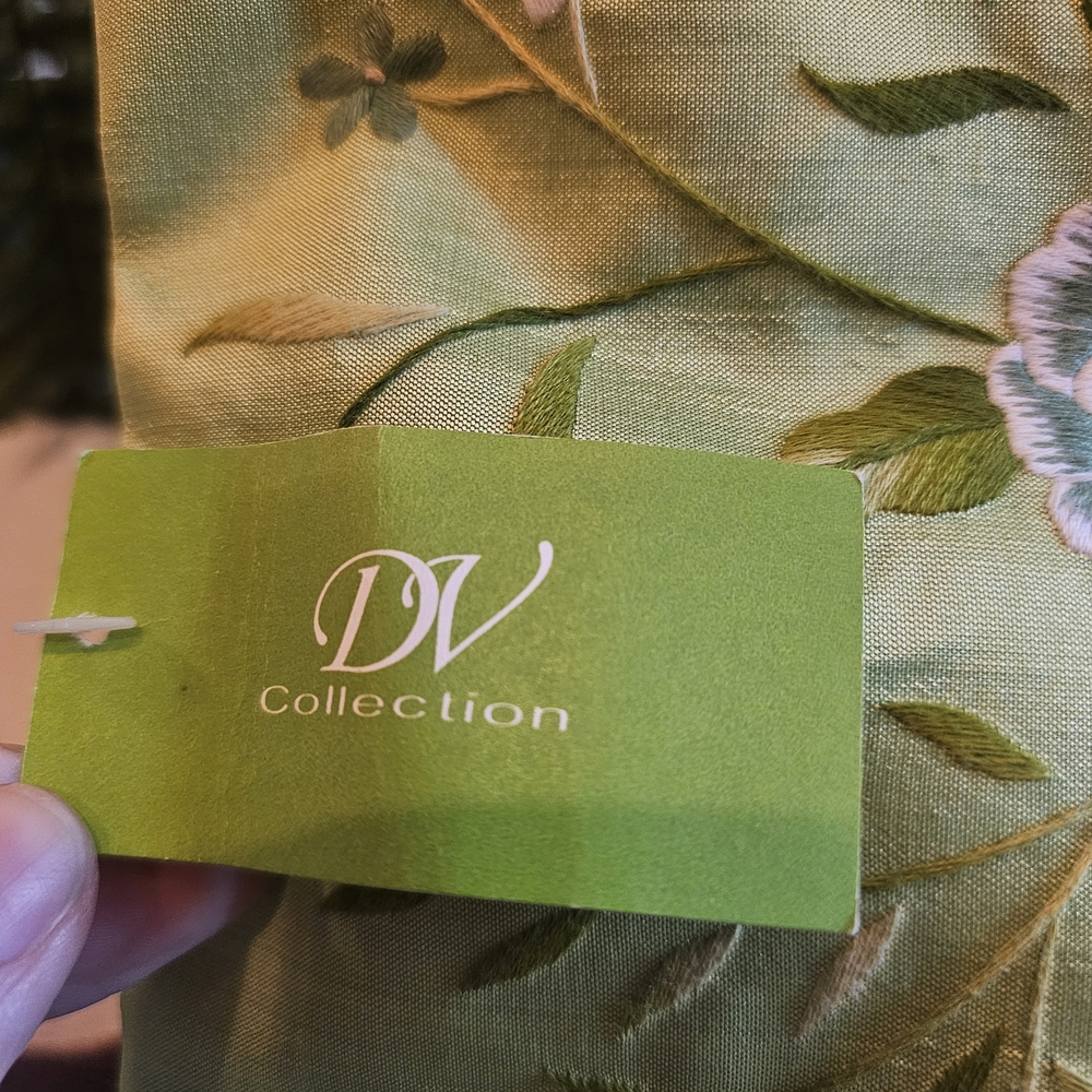 DV by Dolce Vita Green Floral Tote - Picture 3 of 10